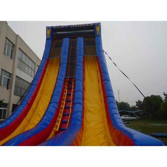 Einflatables Cliff Hanger